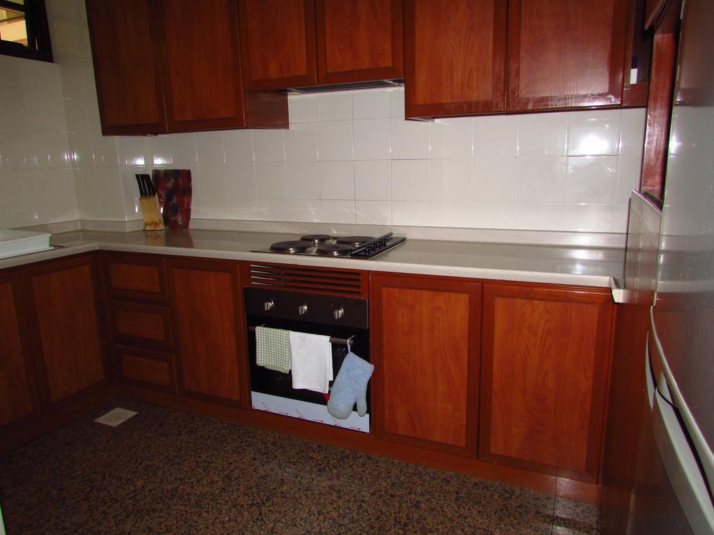 Alocassia Serviced Apartments Szingapúr Szoba fotó